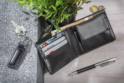 Elegants MARCUS komplekts melnā kastītē ar personalizāciju