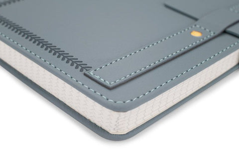 piezīmju grāmata ar siksnu SCRIBO un reljefu