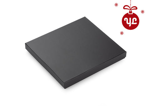 Melna kastīte ar logo korporatīvām dāvanām