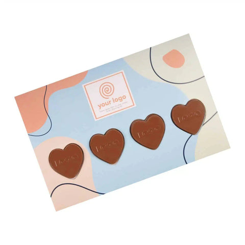 EMBOSSING šokolāde ar personalizētu sirsniņu dizainu iepakojumā