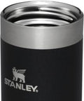 BPA nesaturoša Stanley termokrūze ar logo, melna
