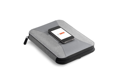 SENA portfelis ar iebūvētu power banku un indukcijas lādētāju ar apdruku