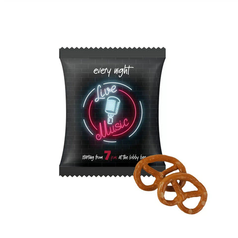 Uzkodu paka SNACK ar riekstiem un personalizētu iepakojumu ar logo