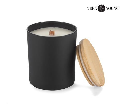 VERA YOUNG sojas svece ar personalizētu gravējumu